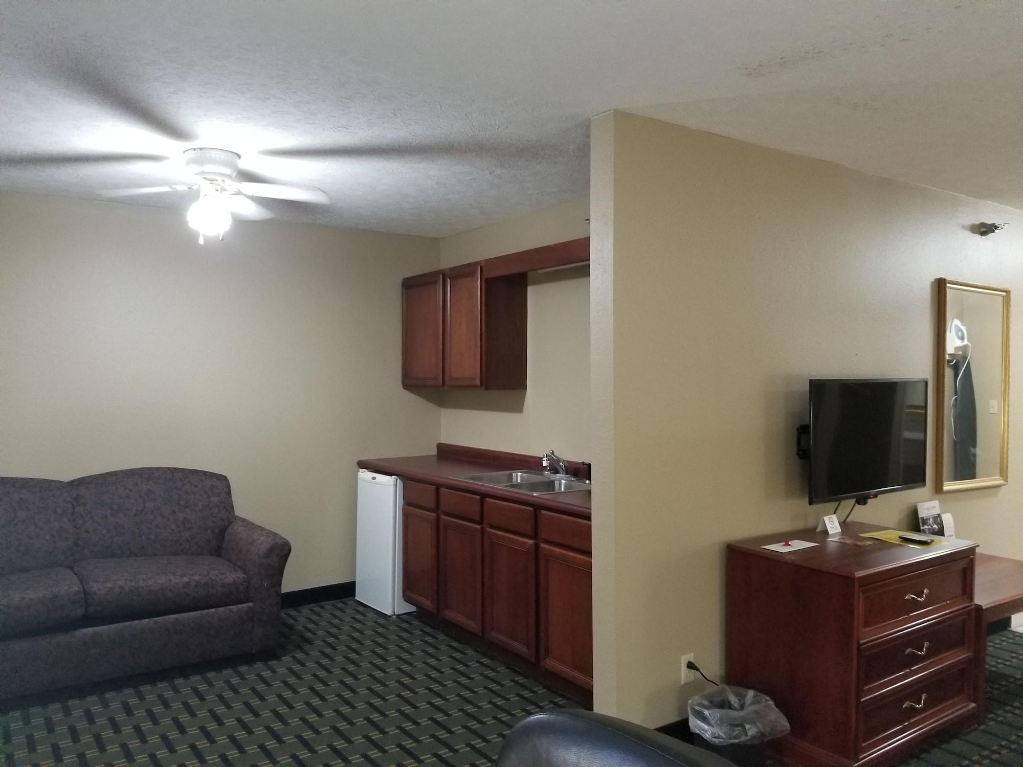 Super 8 By Wyndham Bellefontaine Hotel Exterior photo
